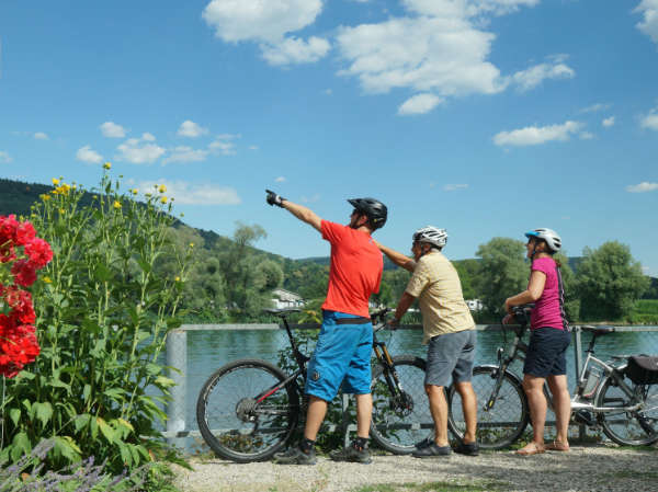 cycling on the aargau high rhine